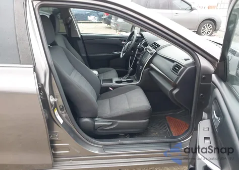 2017 Toyota Camry Le z USA, uszkodzony, nr VIN 4T1BF1FK9HU303686